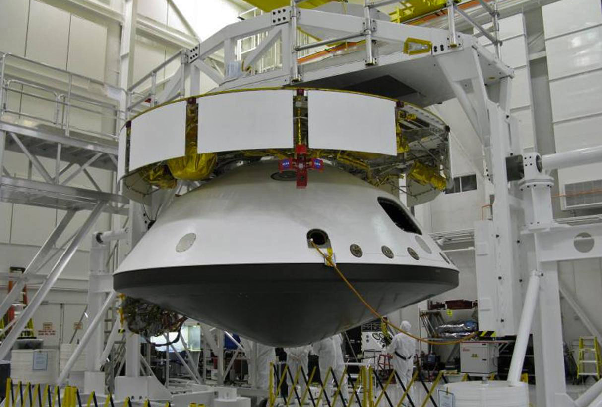 Msl capsule cruiseStage.jpg